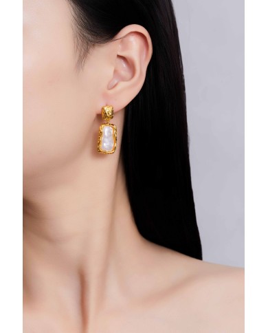 Holiday Drop – Pearl Pendant Earrings Gold Edition