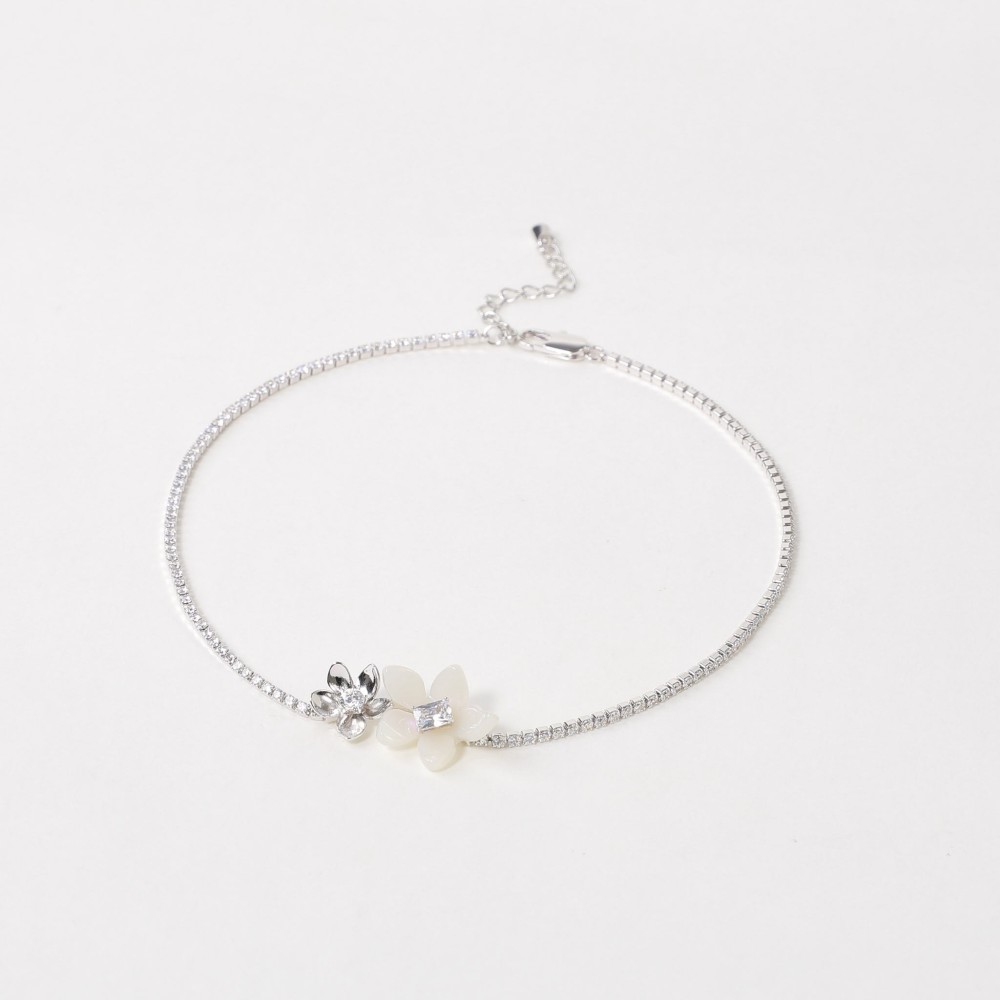 Monet Garden White Necklace