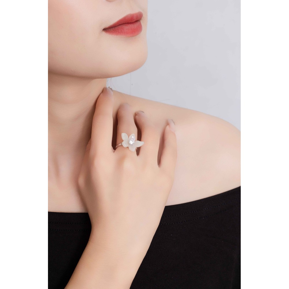 Monet Garden White Ring